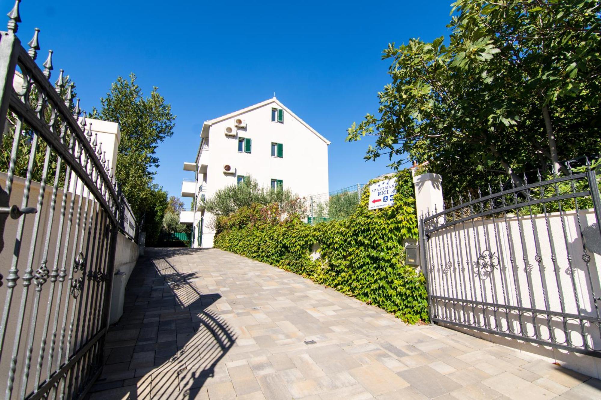 Rici Ii Apartament